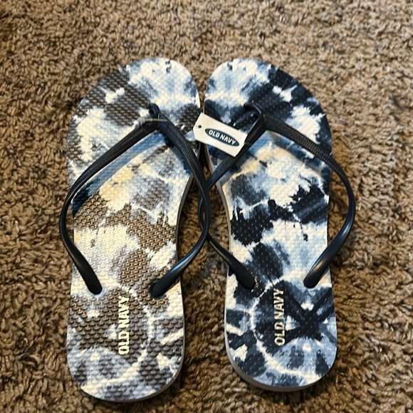 Size 7 tie dye blue light blue and white flip flops - Picture 1 of 2